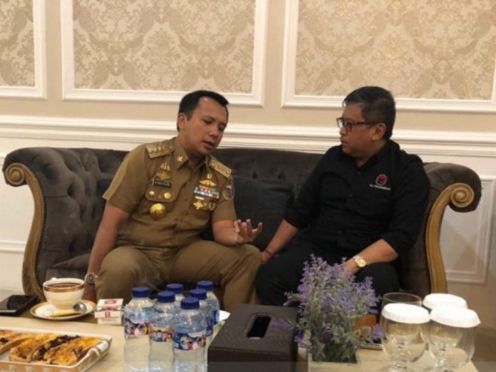 hasto kunjungi Ridho